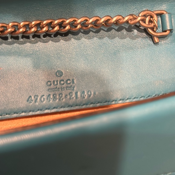 Teal velvet Gucci Dionysus purse. Missing one stone. Good condition - Picture 2 of 7